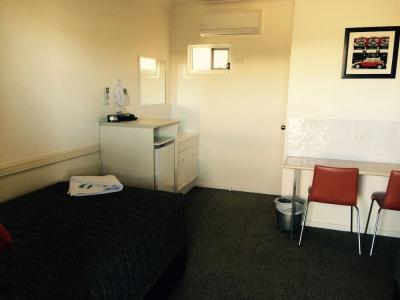 Park Avenue Motel - 47