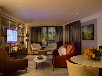 The Guardsman and Residences - 4