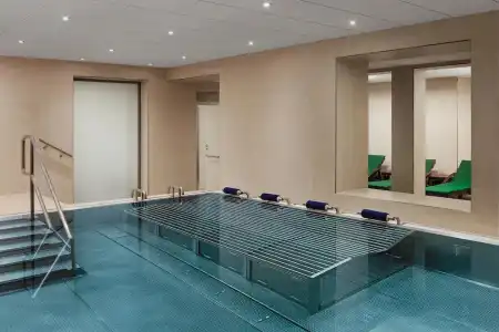 Harvey Spa - 16