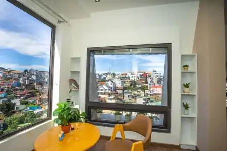 Ngan Pho Studio & - 128