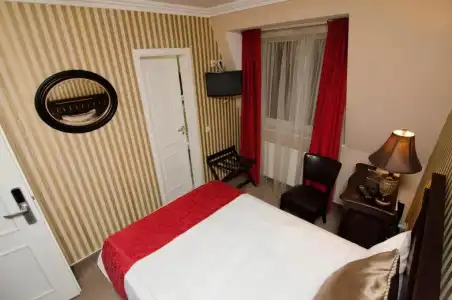 Boutique Monaco - 21