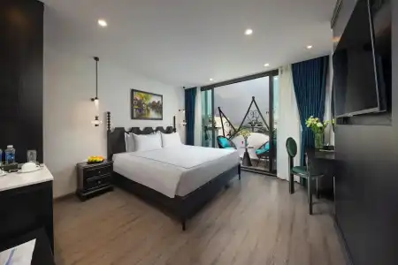 Sq Hang Gai & Spa - 163