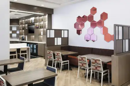Hampton Inn & Suites Phoenix Downtown - 24