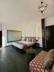Atulyaa Taj - 91