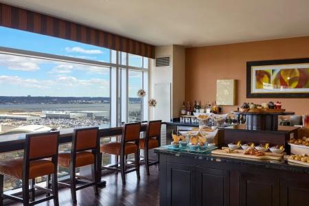 Renaissance Arlington Capital View - 63
