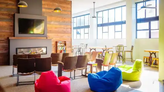 Urbanz - Hostel - 8