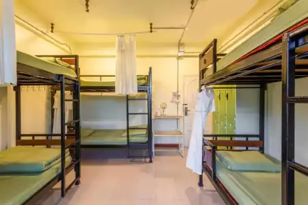 OYO 928 Leaf Hostel - 34