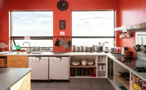 Vibrant Iceland Hostel - 11