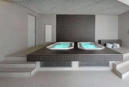 Ramada by Wyndham Dresden - 18