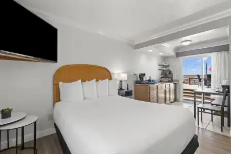 Beachcomber Motel - 24