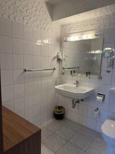 Und Restaurant Löwenbräu Köln - 70