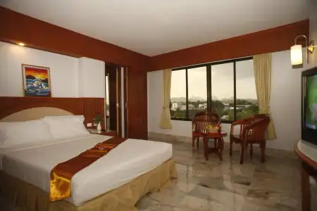 Boonsiam - 4
