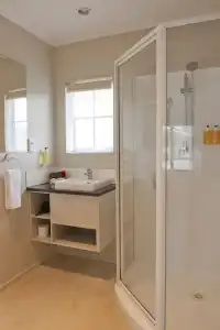 Sport of Kings Motel - 111
