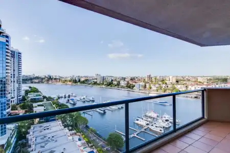Dockside - 98