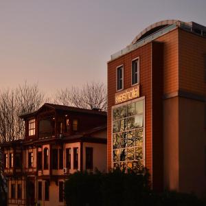 Wes Izmit - 36