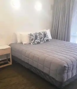 Fountain Court Motel - 57