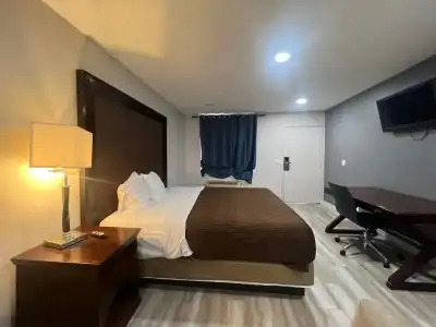 Goldstar Inn - 3