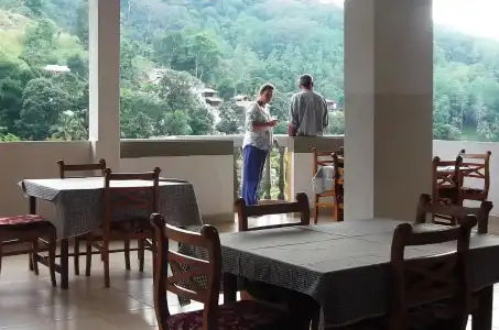 Majestic Tourist - 14