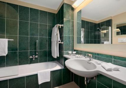 Hilton Garden Inn Rome Airport - 11