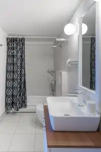 Delight Deluxe and Spa - 9