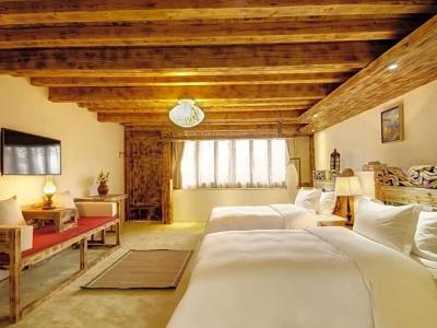 Lijiang E-Outfitting Boutique - 22