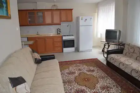 Yade Apart Pension - 13