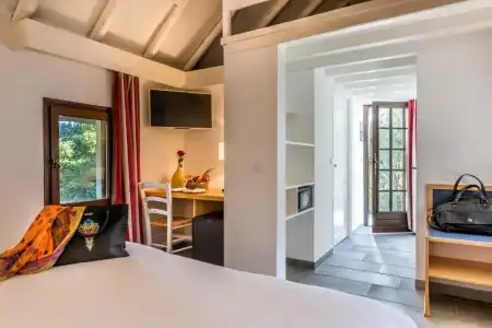 Auberge Cavaliere du Pont Des Bannes - 89