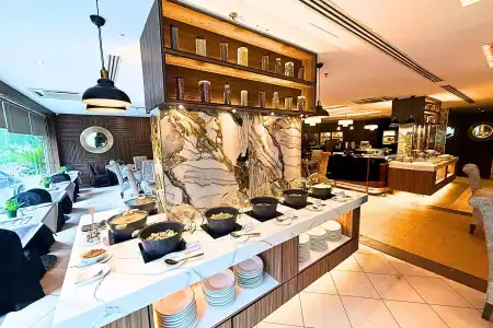 Howard Johnson by Wyndham Kota Kinabalu City Centre - 33