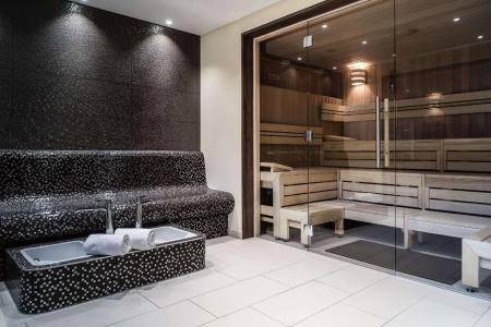 PLAZA Premium - 24