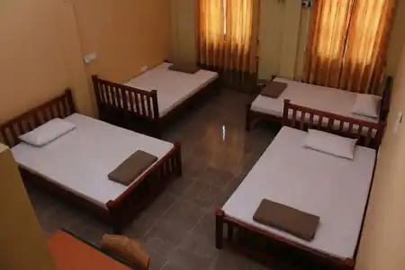 Anura Guest Inn - 58