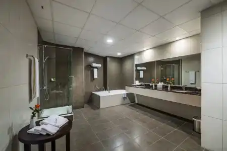 City Premiere Marina Apartments - 22