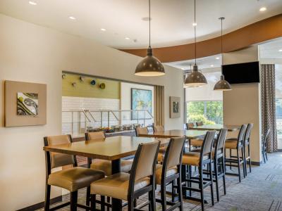 Holiday Inn Greensboro Coliseum by IHG - 31