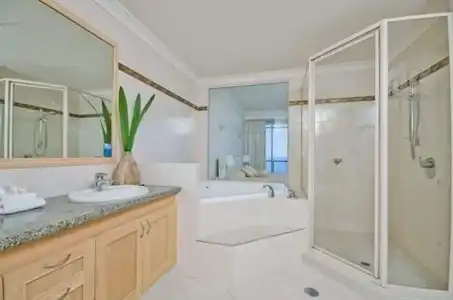 Oceana on Broadbeach - 8