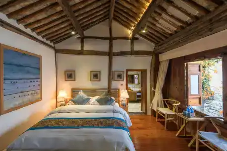 Dali Old Courtyard Boutique Inn - 2
