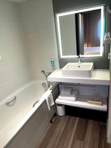 Novotel Suites Clermont Ferrand Polydome - 100