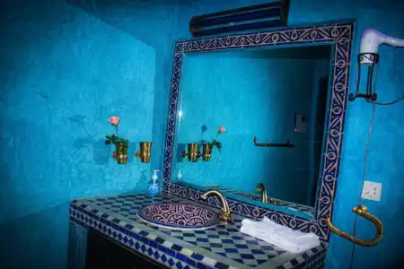 Riad Losra - 43
