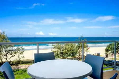 Rolling Surf Resort - 326