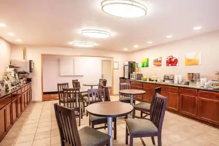 Quality Inn & Suites Vancouver - Hazel Dell - 20