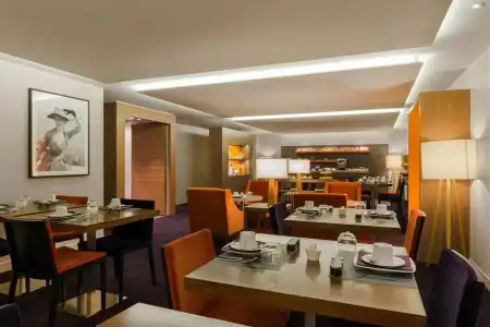 Hôtel Le Derby Alma by Inwoods - 25