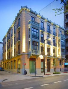 Suites Gran Via 44 Apartahotel - 33