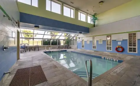 Monte Carlo Inn Barrie Suites - 12