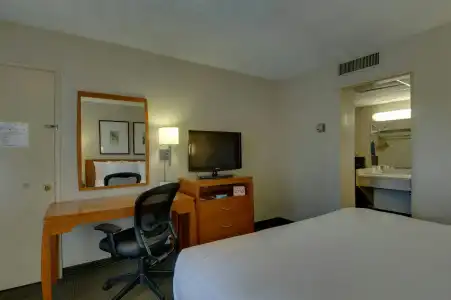 Vagabond Inn Glendale - 42