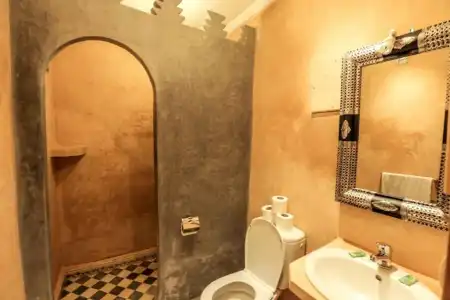 Riad Nakhla - 23