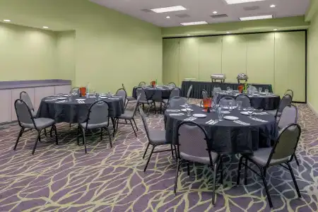 Homewood Suites by Hilton Tallahassee - 13