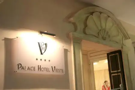 Palace - 9