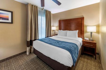 Comfort Inn & Suites Ventura Beach - 6