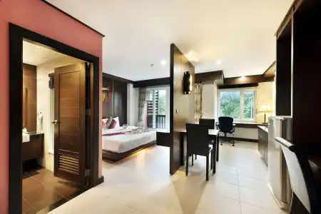Ratana Chalong - 3