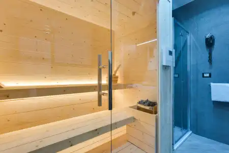 Excellence Suite - 13