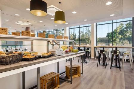 Super 8 by Wyndham Dresden - 10