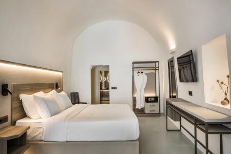 Sun Rocks Boutique | Caldera View Suites & Sunset Dining Experience - 25